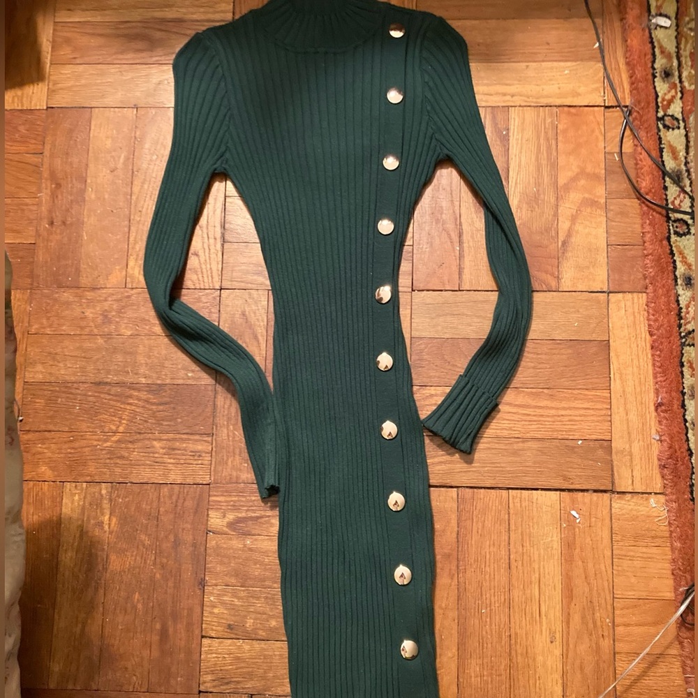 Mock turtle midi  bodycon ribbed dress with gold buttons. New never worn. ❤️❤️🌹